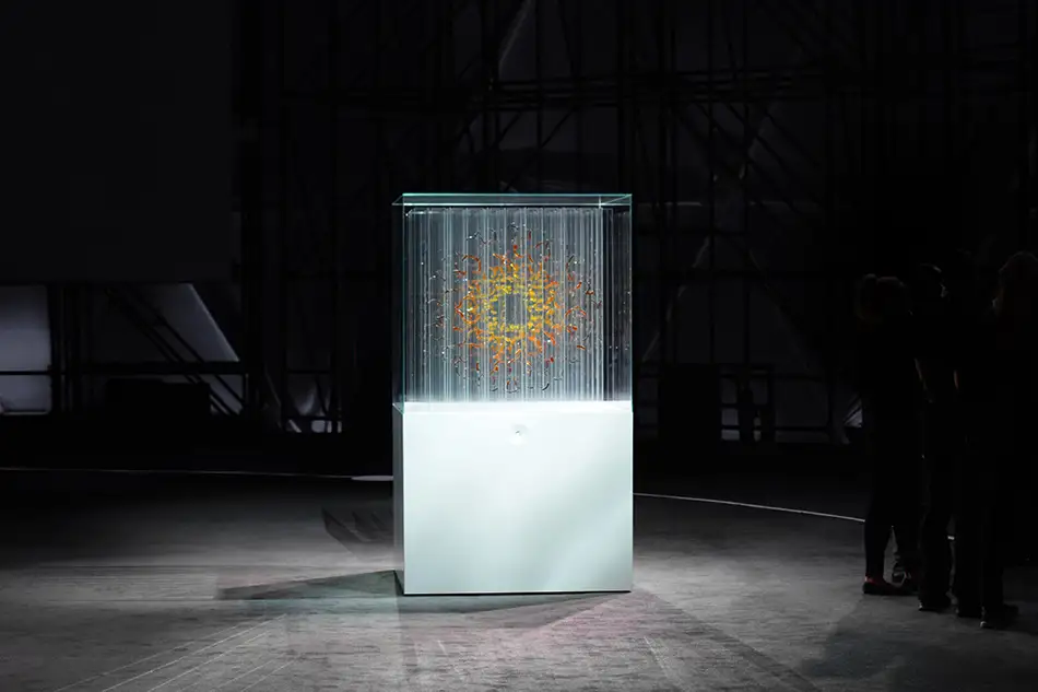 Exhibition view from anamorphic glass sculpture by Thomas Medicus for EXPO2020 in Dubai