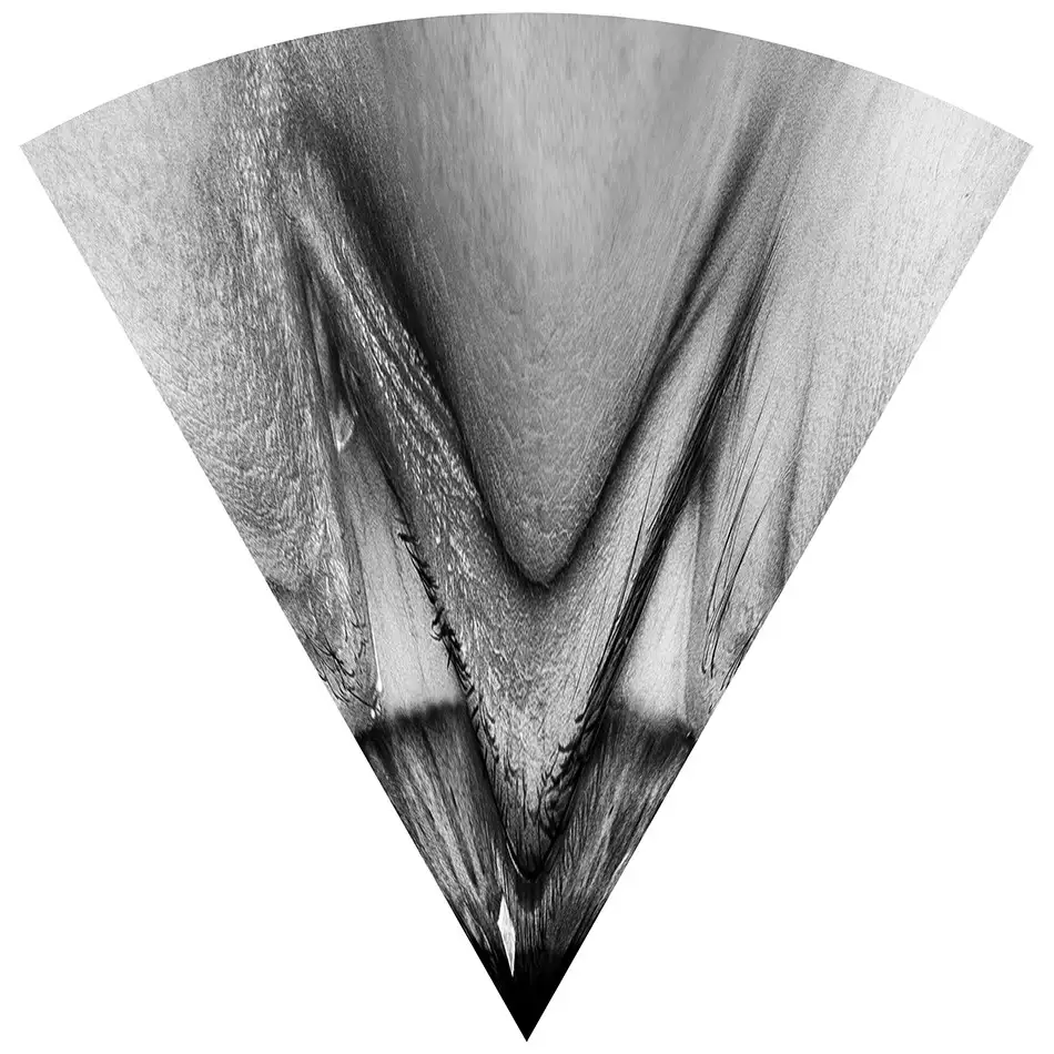 Anamorphic installation in public space in which an eye is visible in a cone - the unfolded cone