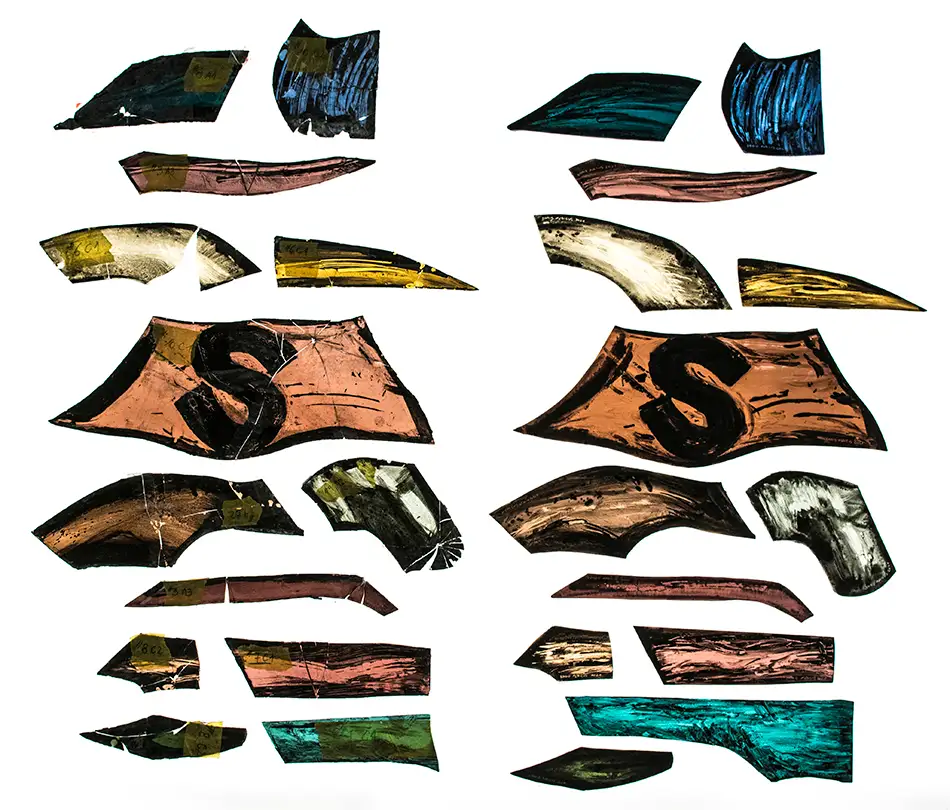 Restoration of the stained glass windows in Priesterseminar Innsbruck - duplicated stained glass pieces and broken originals