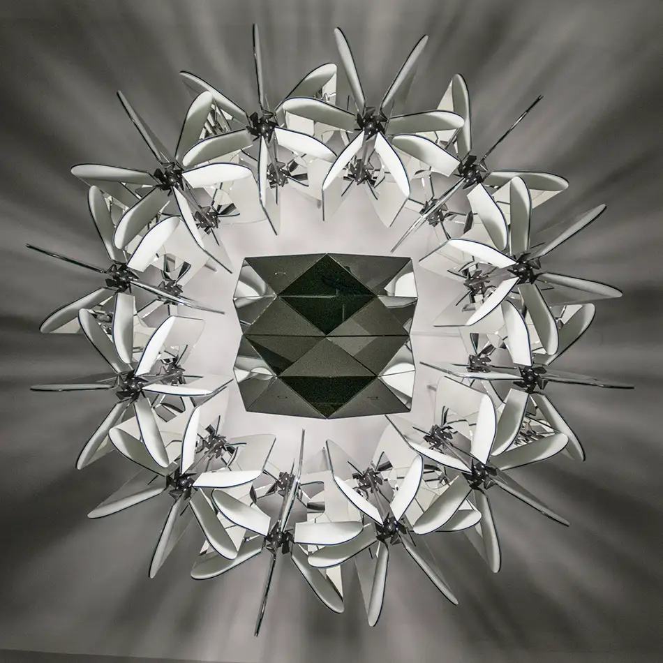 Magnolia - Ansicht von unten von Glaskunst-Objekt mit Spiegeln